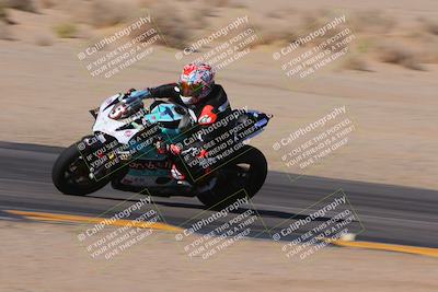 media/Dec-10-2023-SoCal Trackdays (Sun) [[0ce70f5433]]/Turn 9 Inside Set 2 (1115am)/